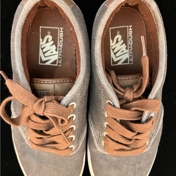 SOLD 5/11 Vans Ultracush Retro Men’s Sneakers, Size 8.5 - Picture 3 of 14